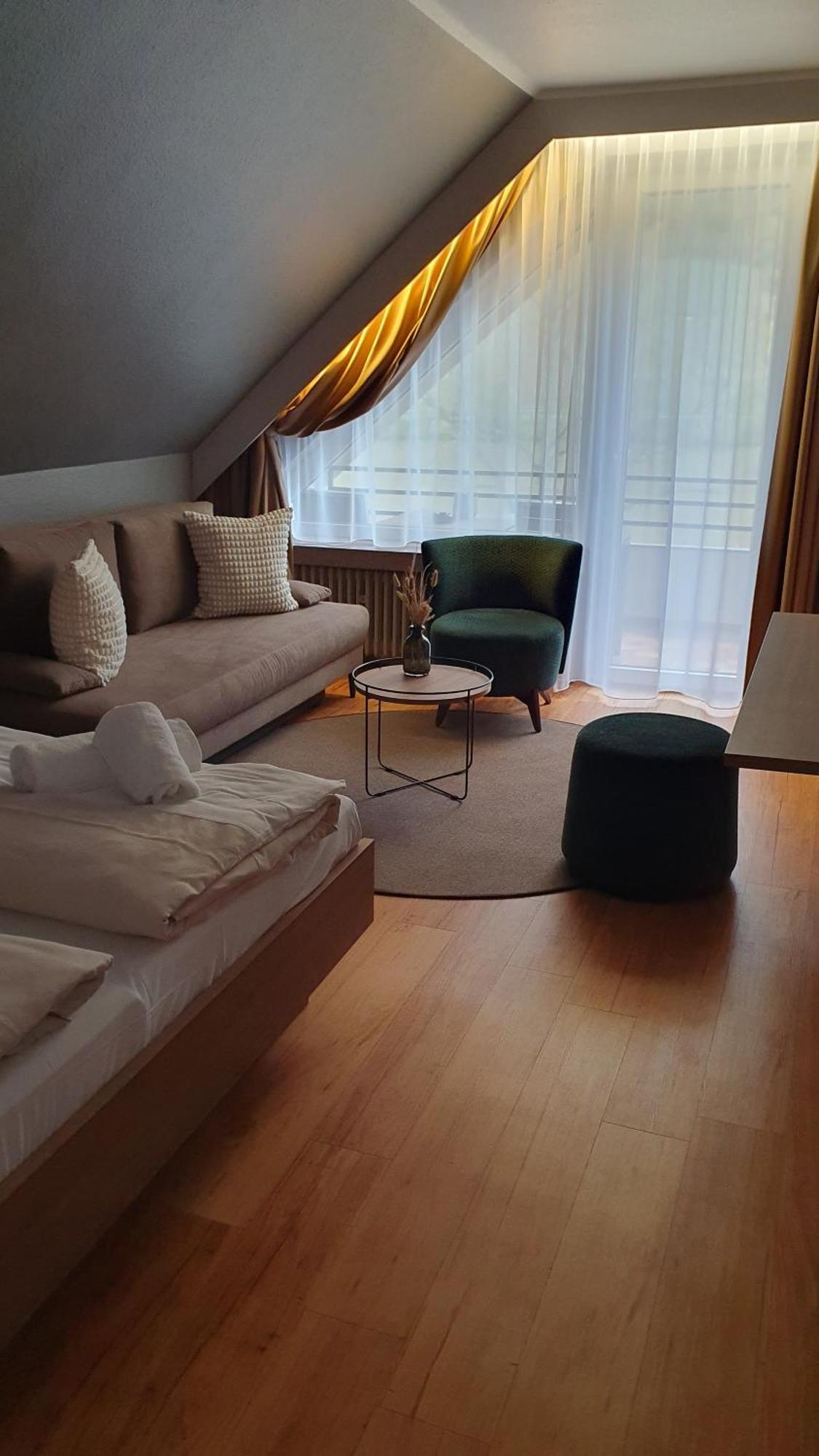 Uferdeck - Boutique Hotel Трабен-Трарбах Екстер'єр фото
